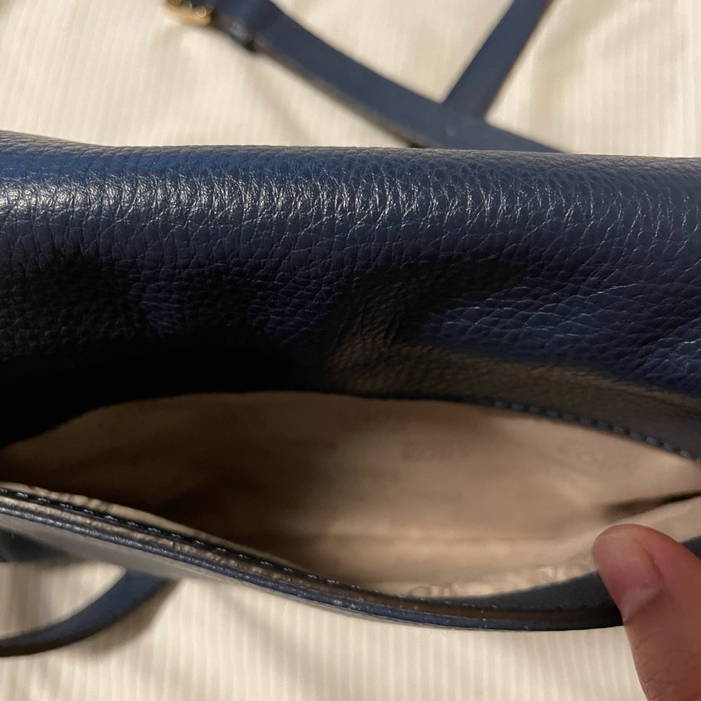 MK Margo Messenger Crossbody Purse - Picture 10 of 12